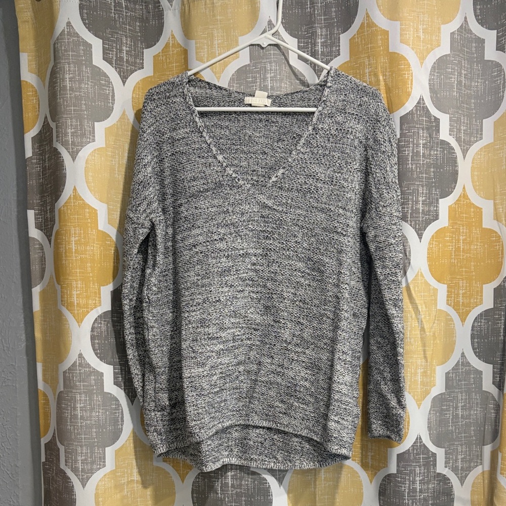 H&M Gray Marled V-Neck Sweater